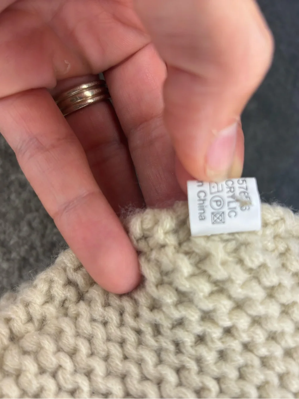 Toddler OS. Cream beanie hat with reindeer antlers.